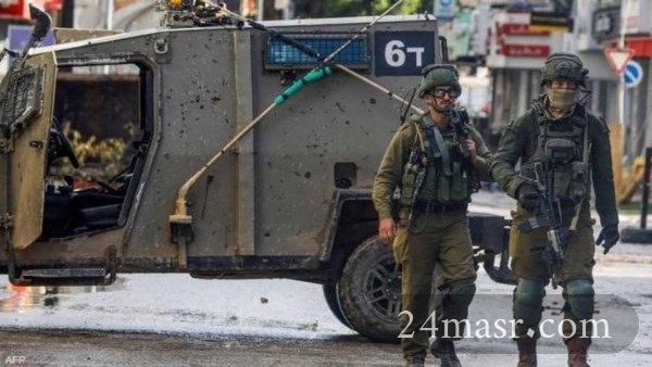 الاحتلال الإسرائيلي يعتقل ما لا يقل عن 13 فلسطينيا من الضفة الغربية