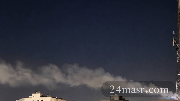 الدخان يتصاعد من قاعدة على سالم