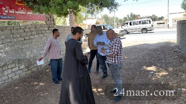 معاينة 59 طلبًا للتقنين بقرية العونة في ساحل سليم